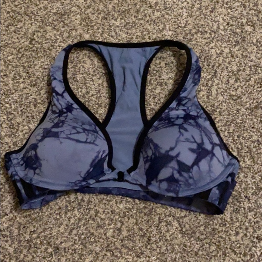 VS Pink front closure bra.